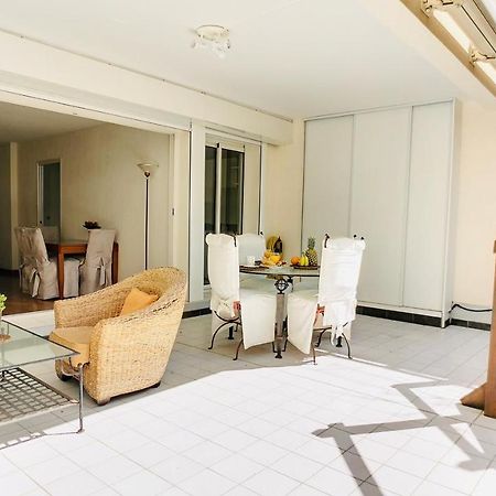 Cannes : superbe terrasse rue d'Antibes Extérieur photo